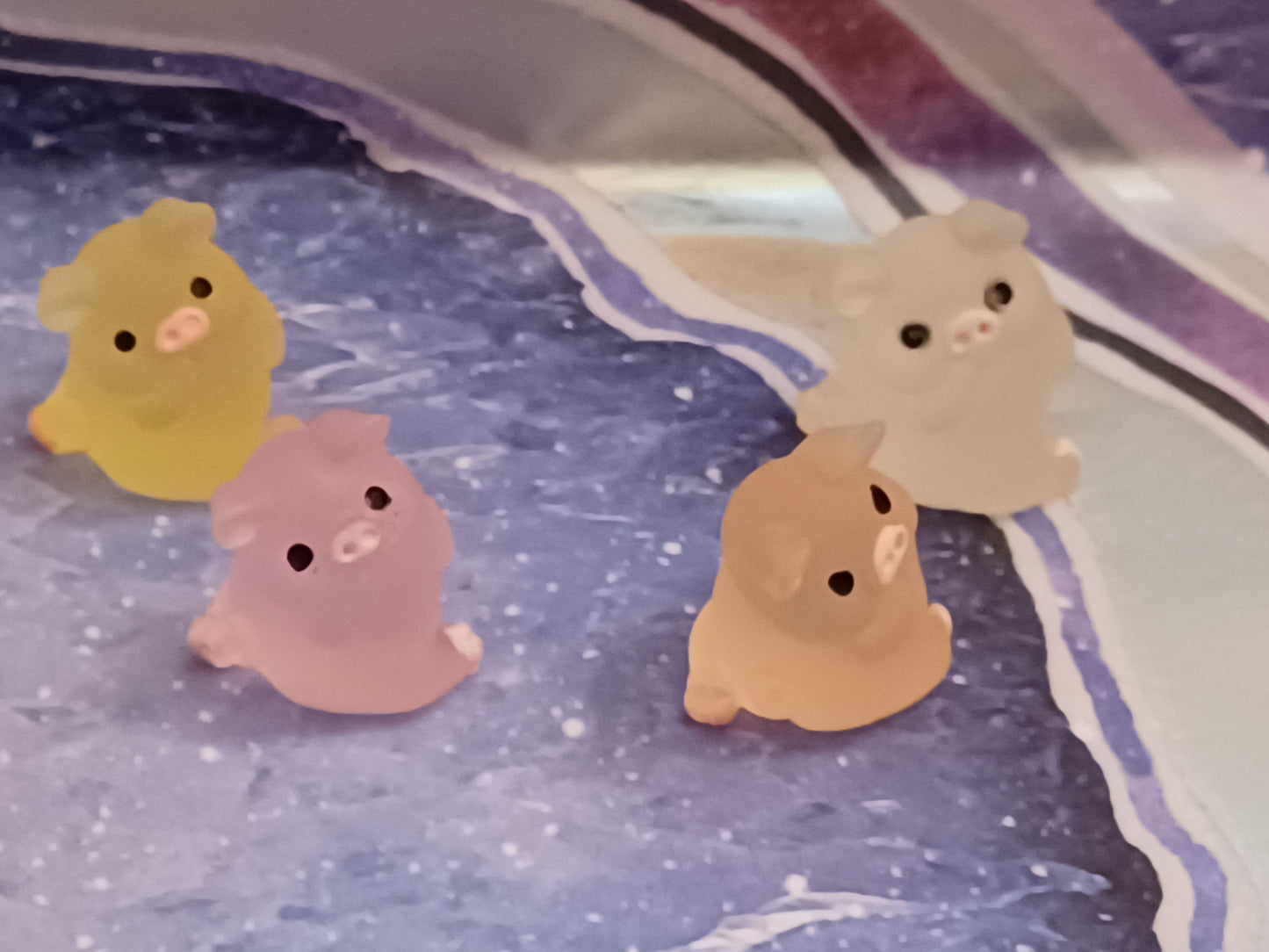 Piggies - Glows