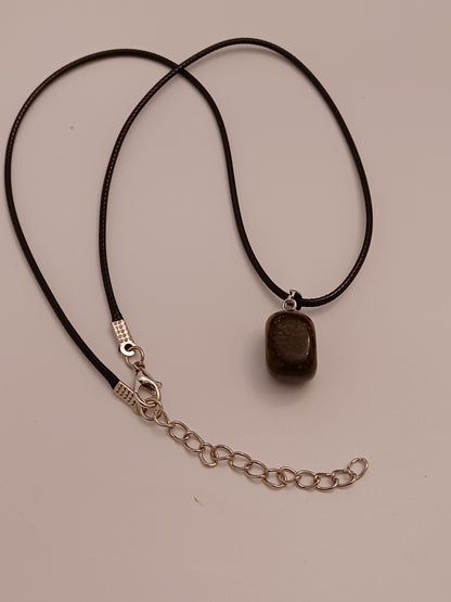 Tiger's Eye Pendant with Paracord