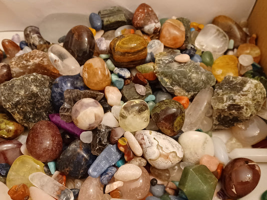 Mixed Raw and Tumbled Stones Half Pound