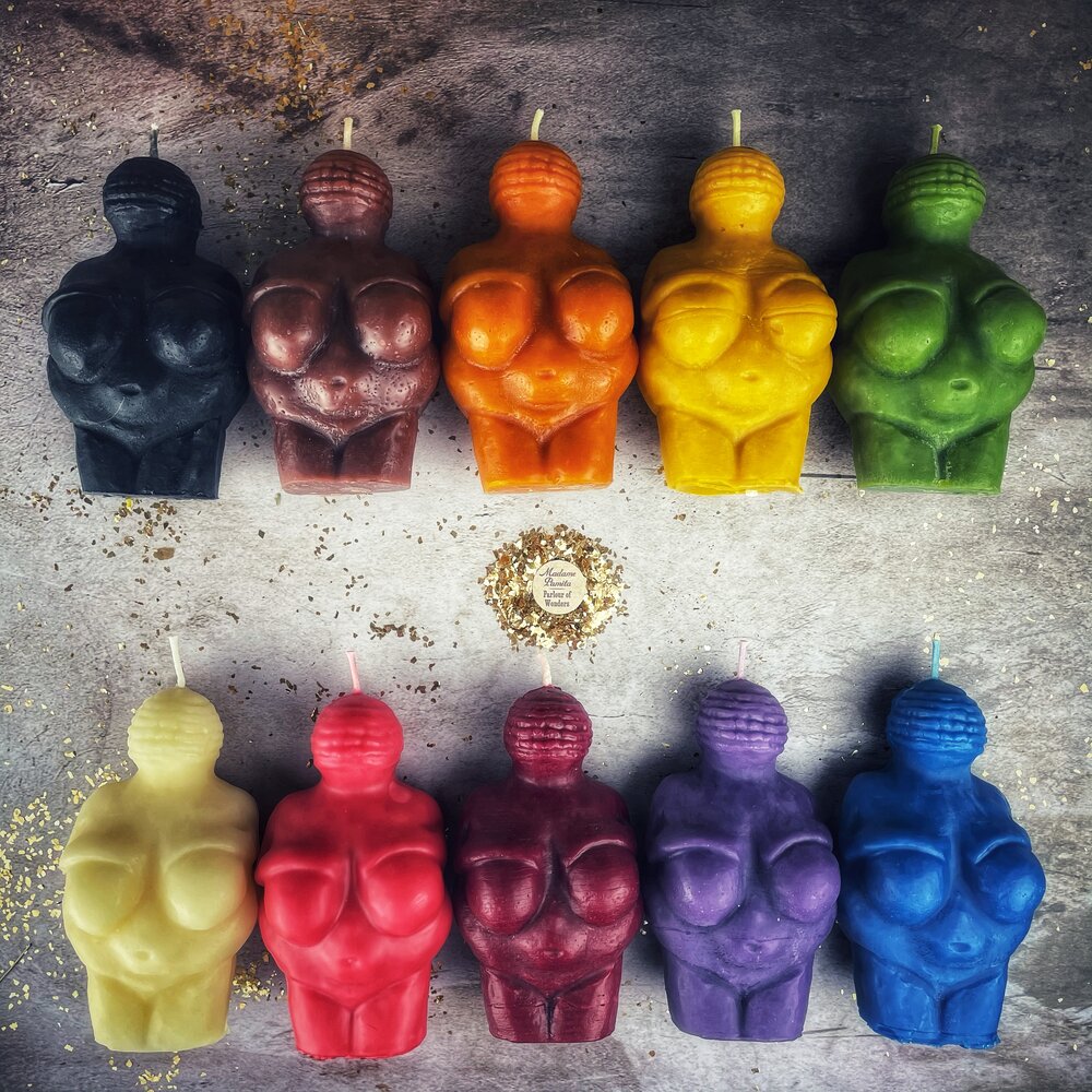 Beeswax Goddess of Willendorf Spell Candle - Feminine Power & Fertility Magic